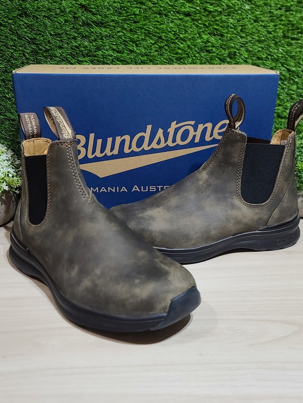 Blundstone 2144 Active Chelsea Boots / Rustic Brown US Women's 9 NEW